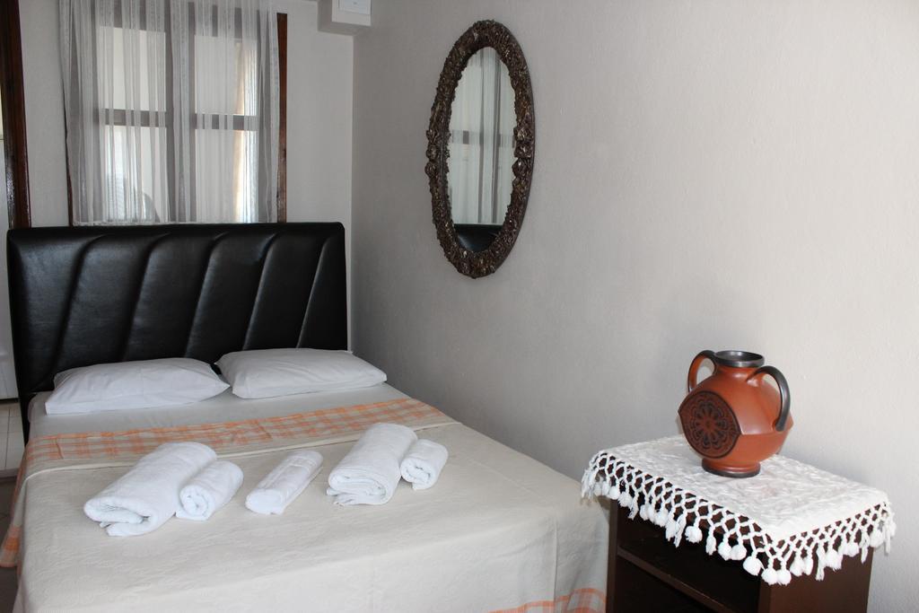 Uysal Pansiyon Bozcaada Quarto foto